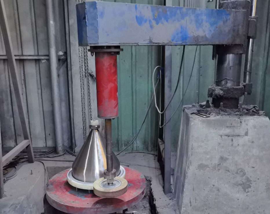 Dinnovation stainless steel funnel polishing and brushed machine Dinnovation stainless steel funnel polishing and brushed machine